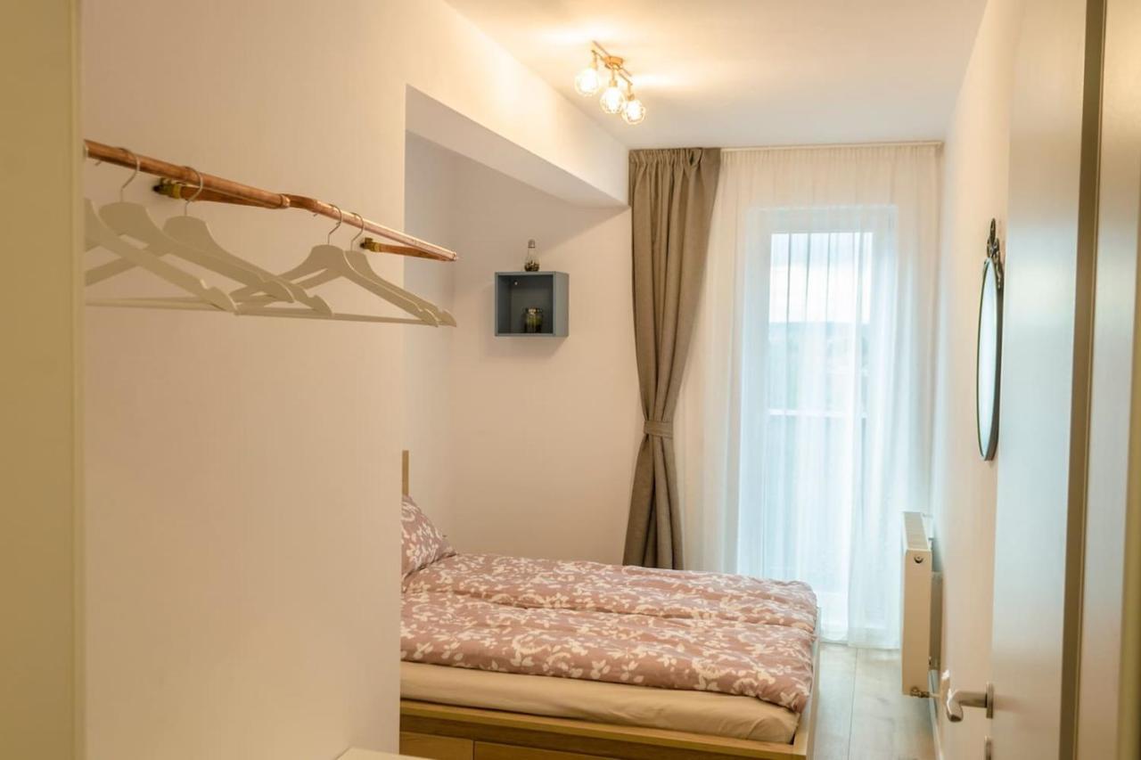 Paul'S Place. New Rooftop Apartment In Downtown 시비우 외부 사진